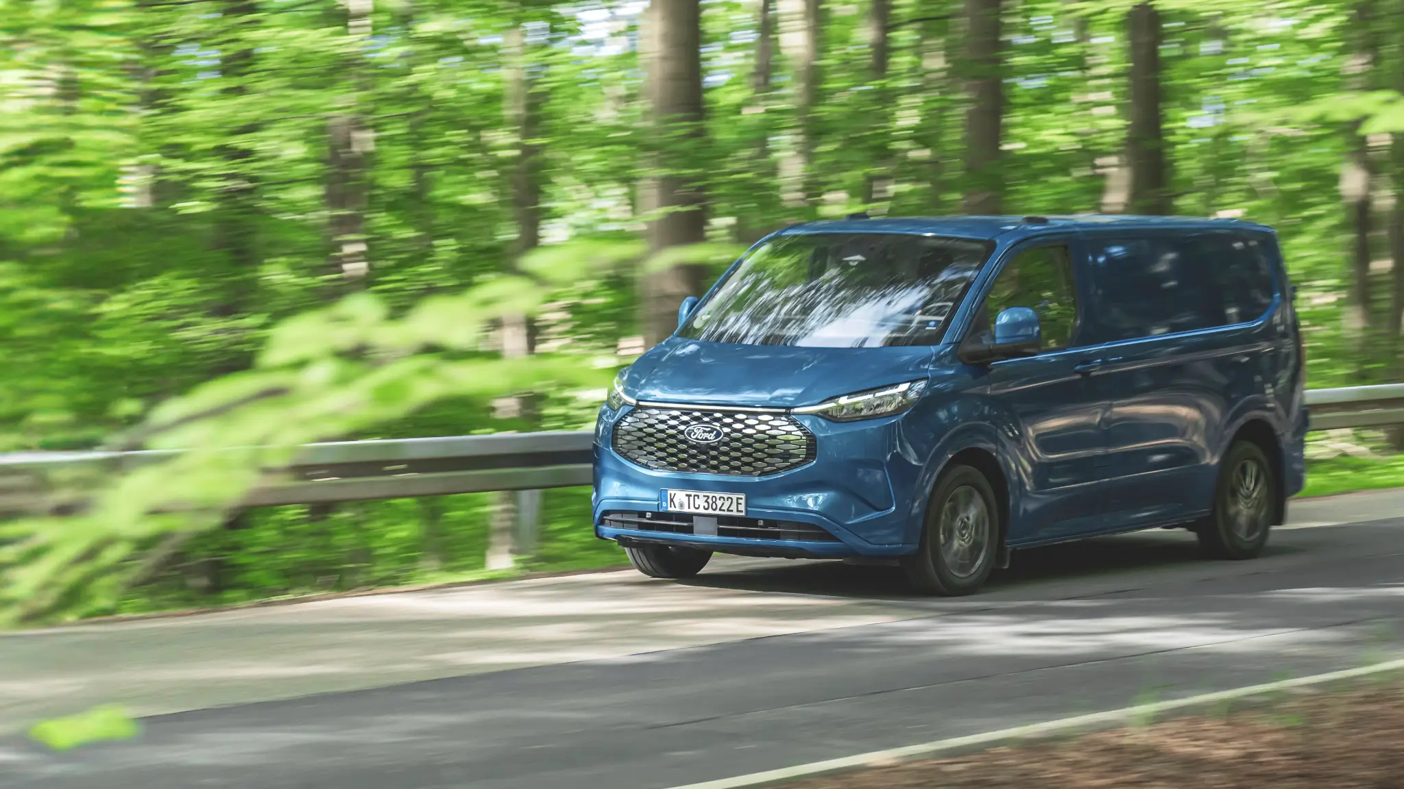 Ford e-transit Custom dianteira