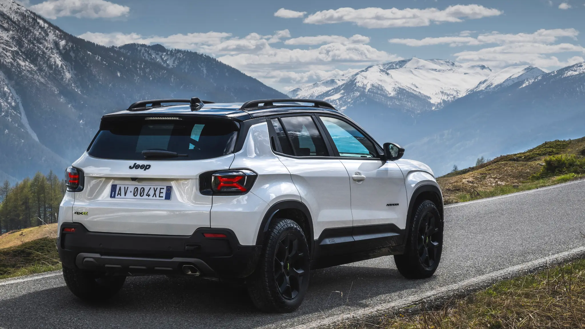 Jeep Avenger 4xe traseira