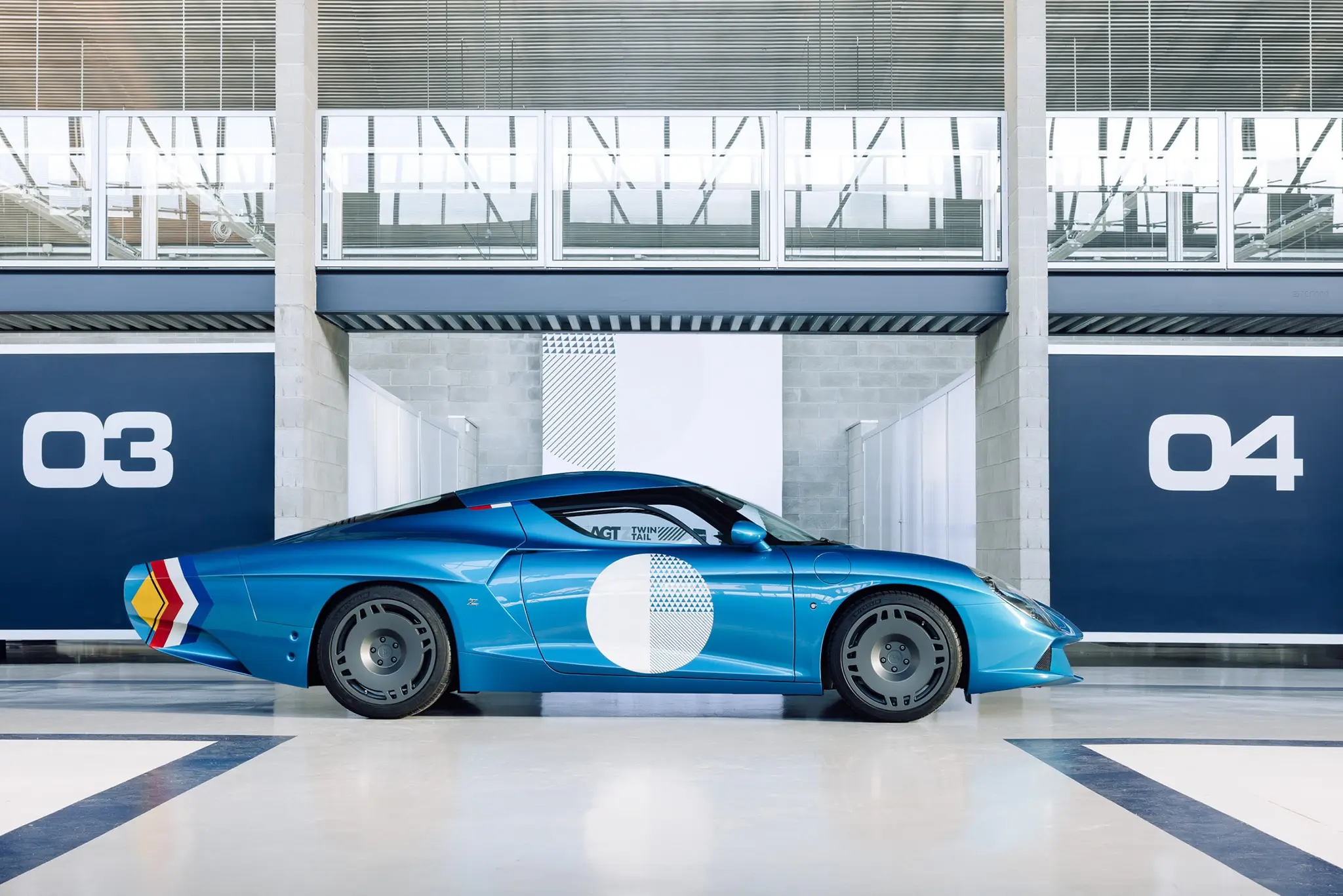 AGTZ Twin Tail - vista lateral
