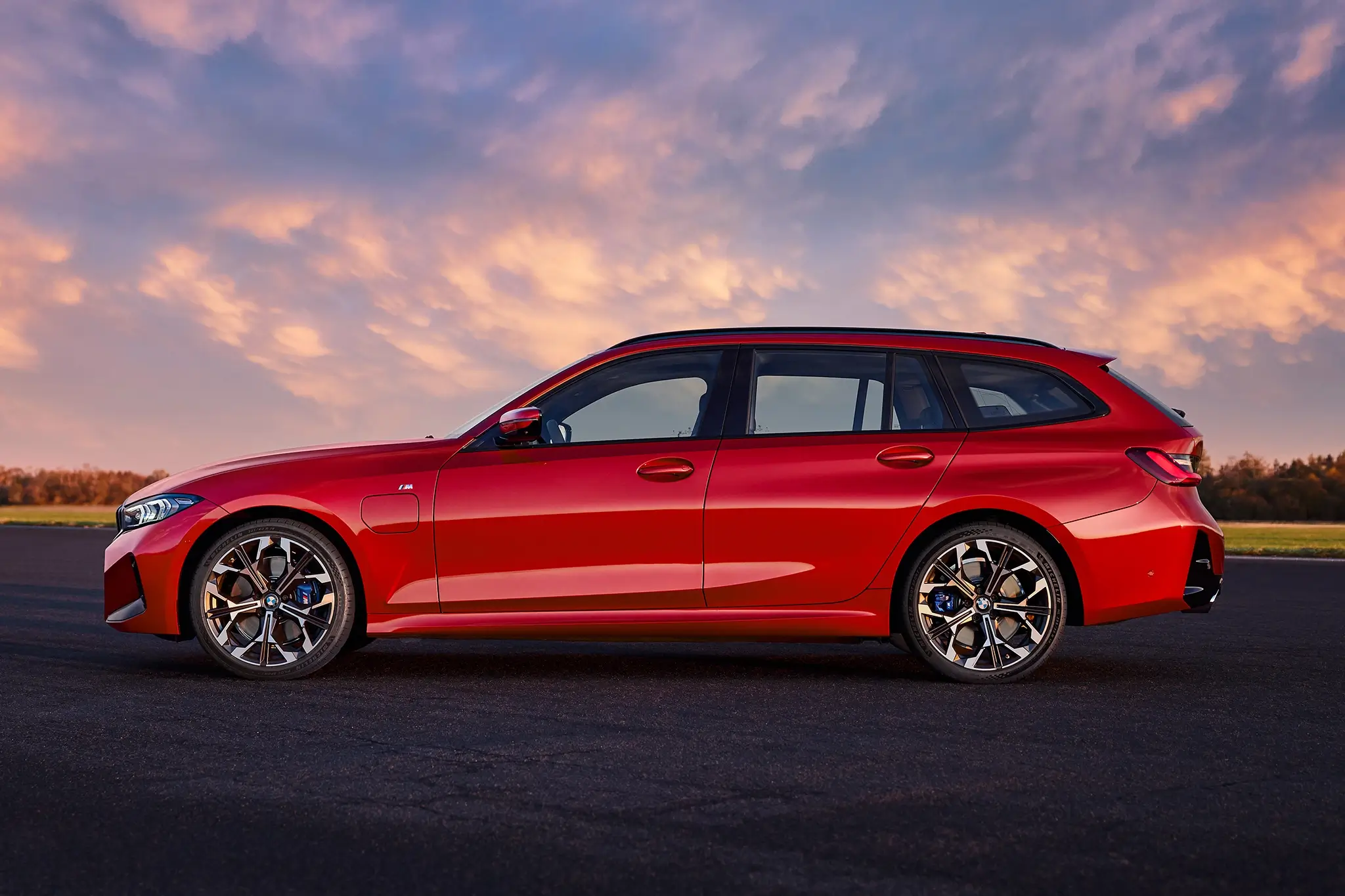 BMW Série 3 Touring 2024 - vista lateral