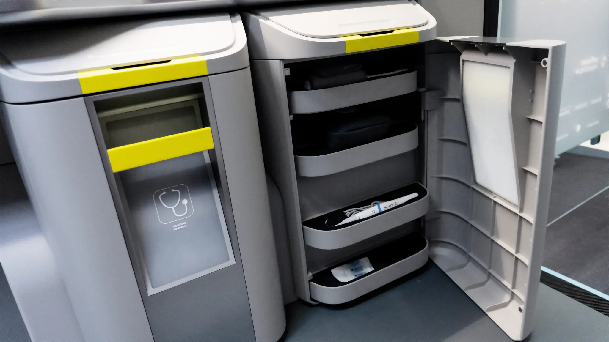 U1st Vision interior