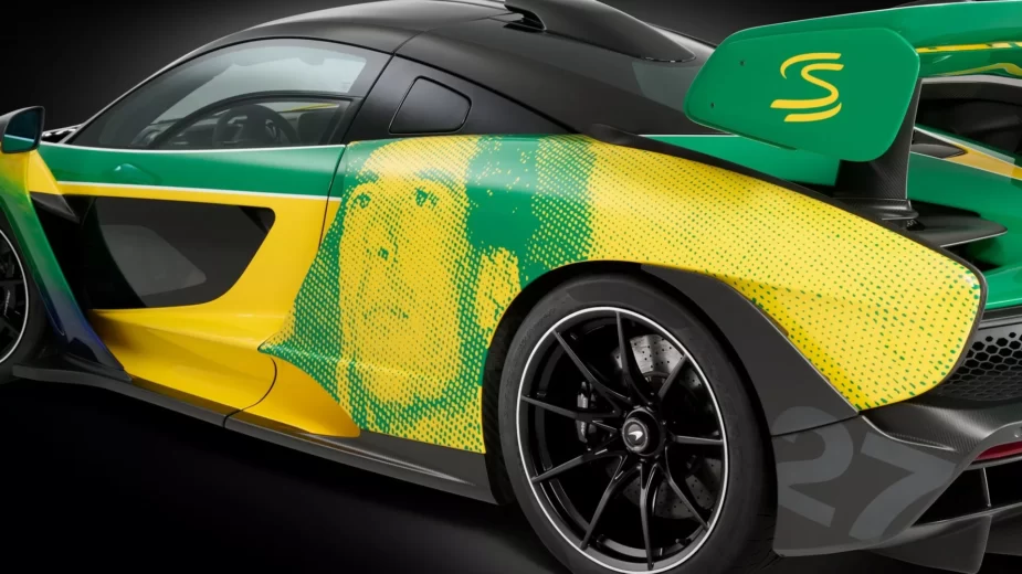 Detalhe pintura McLaren Senna que mostra cara de Ayrton Senna