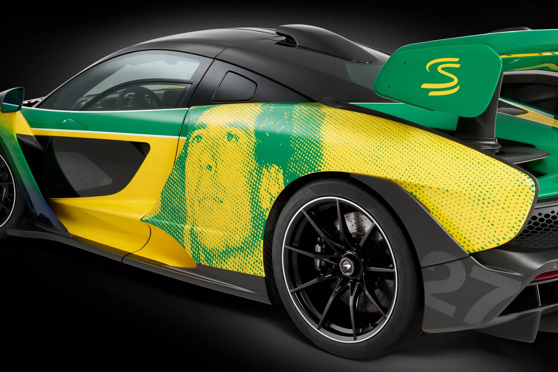 Detalhe pintura McLaren Senna que mostra cara de Ayrton Senna