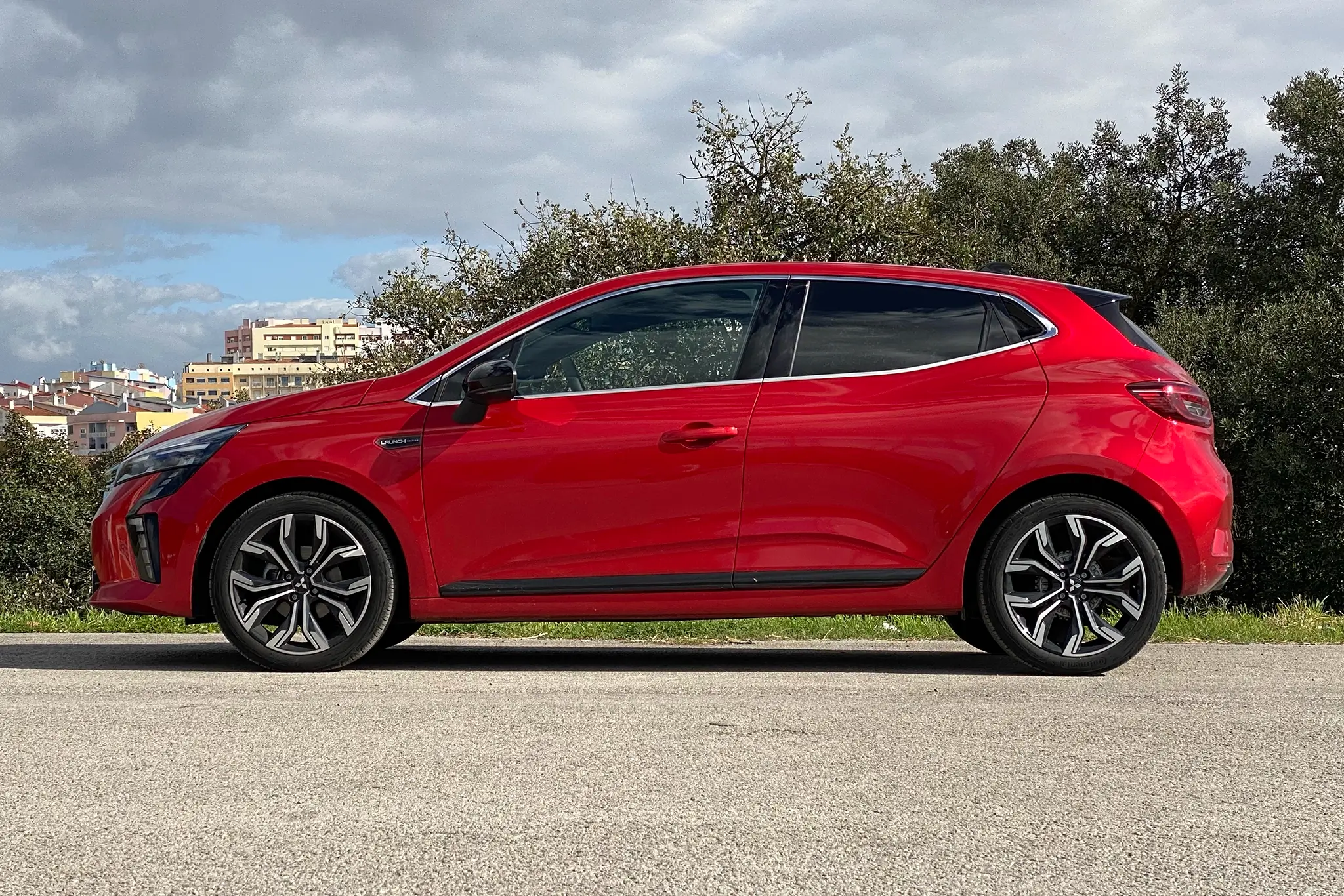 Mitsubishi Colt - vista lateral