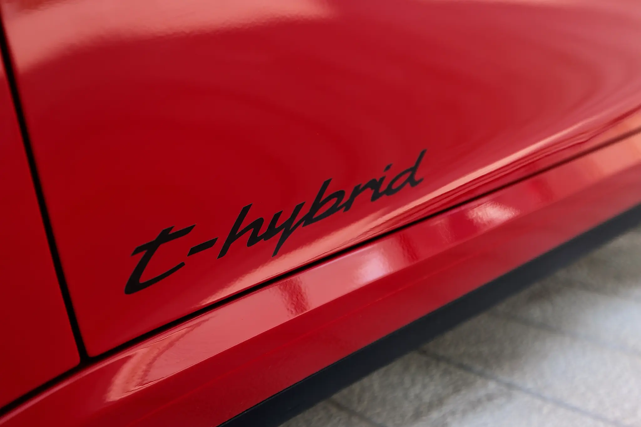 emblema t-hybrid