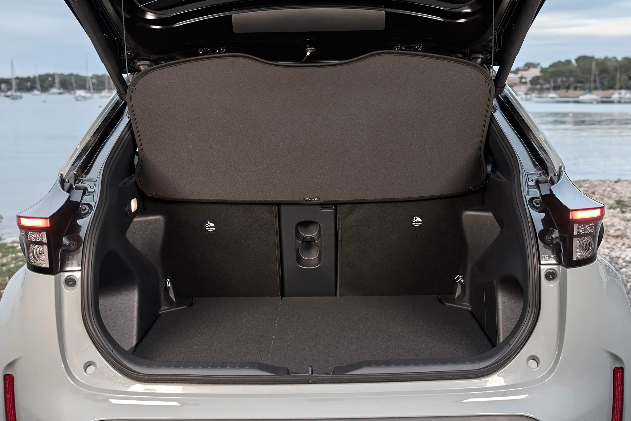 Toyota Yaris Cross Hybrid 130 - bagageira