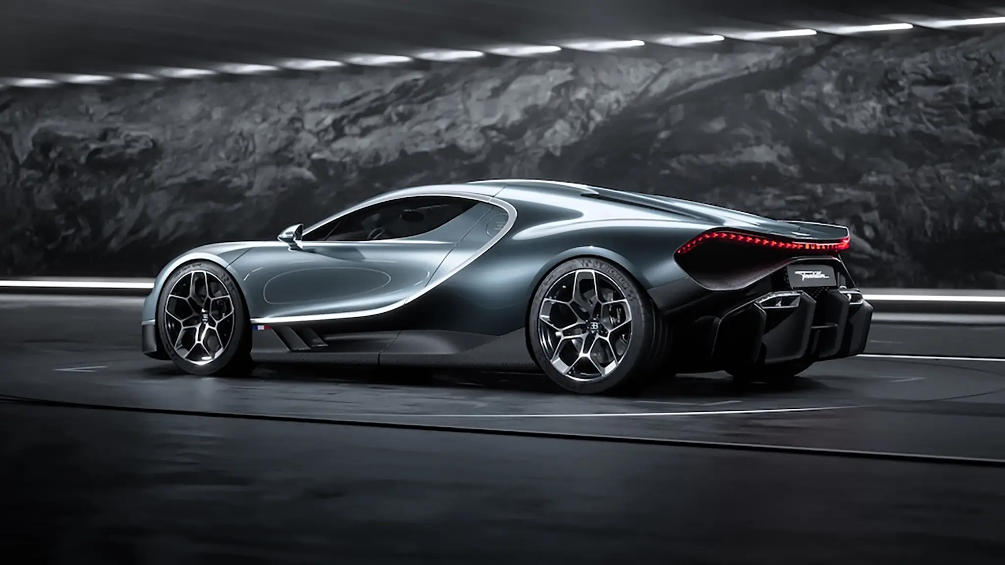 Bugatti Tourbillon - lateral