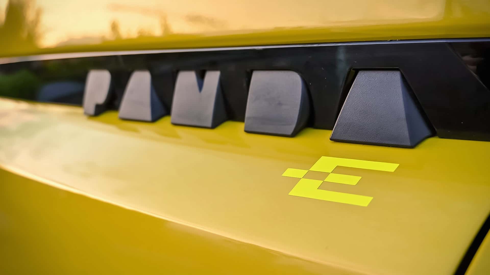 detalhe lettering atrás