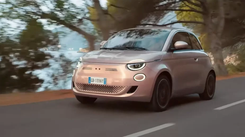 Fiat 500e no logo