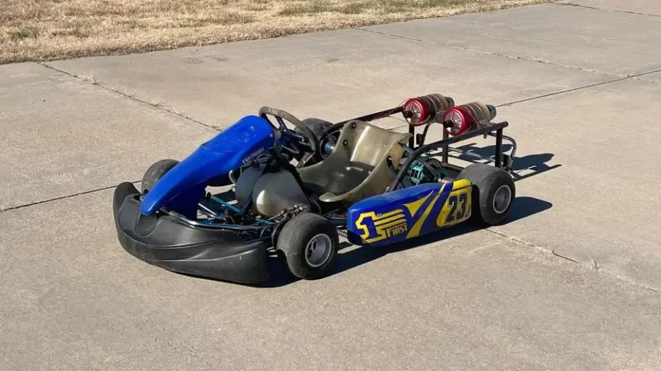 Kart a jato - frente