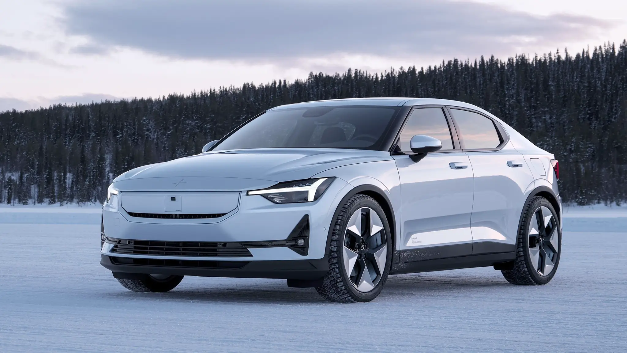 Polestar 2 MY24 - 3/4 de frente