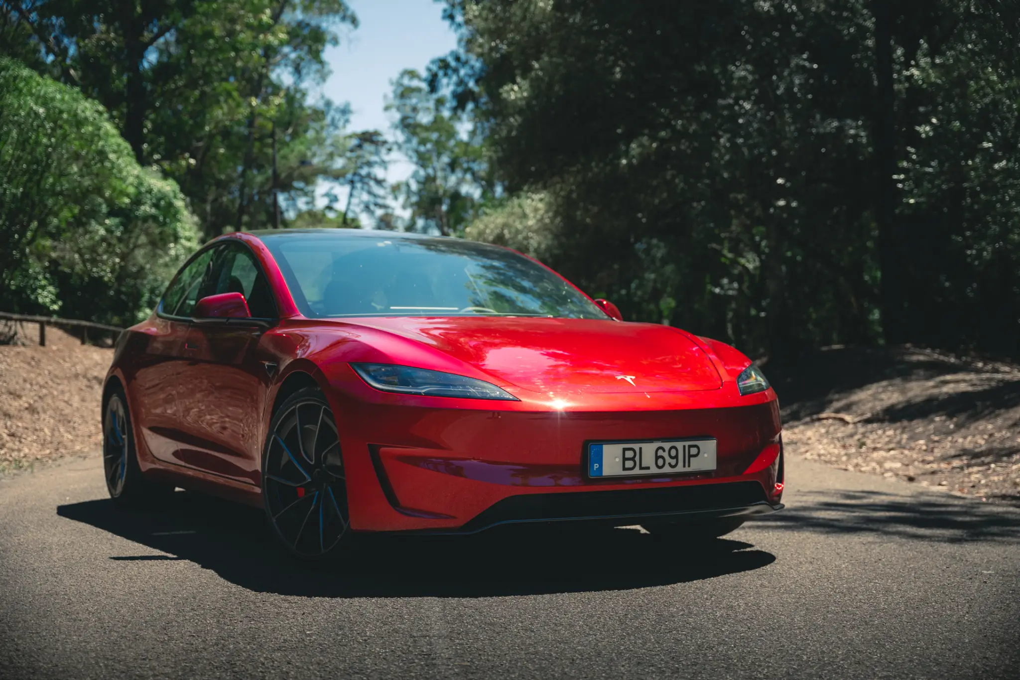 Tesla Model 3 Performance dianteira