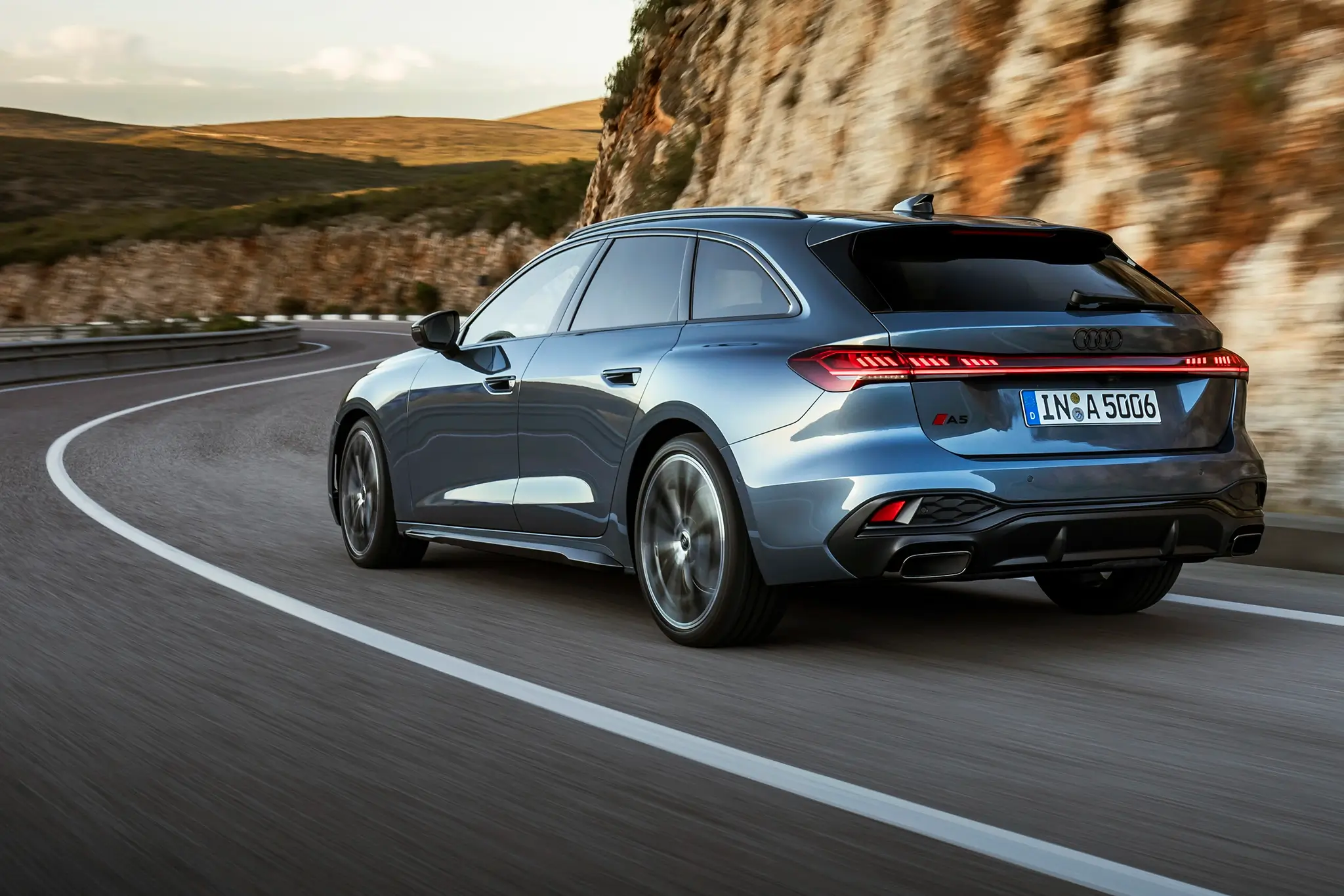 Audi A5 Avant - 3/4 de traseira em andamento