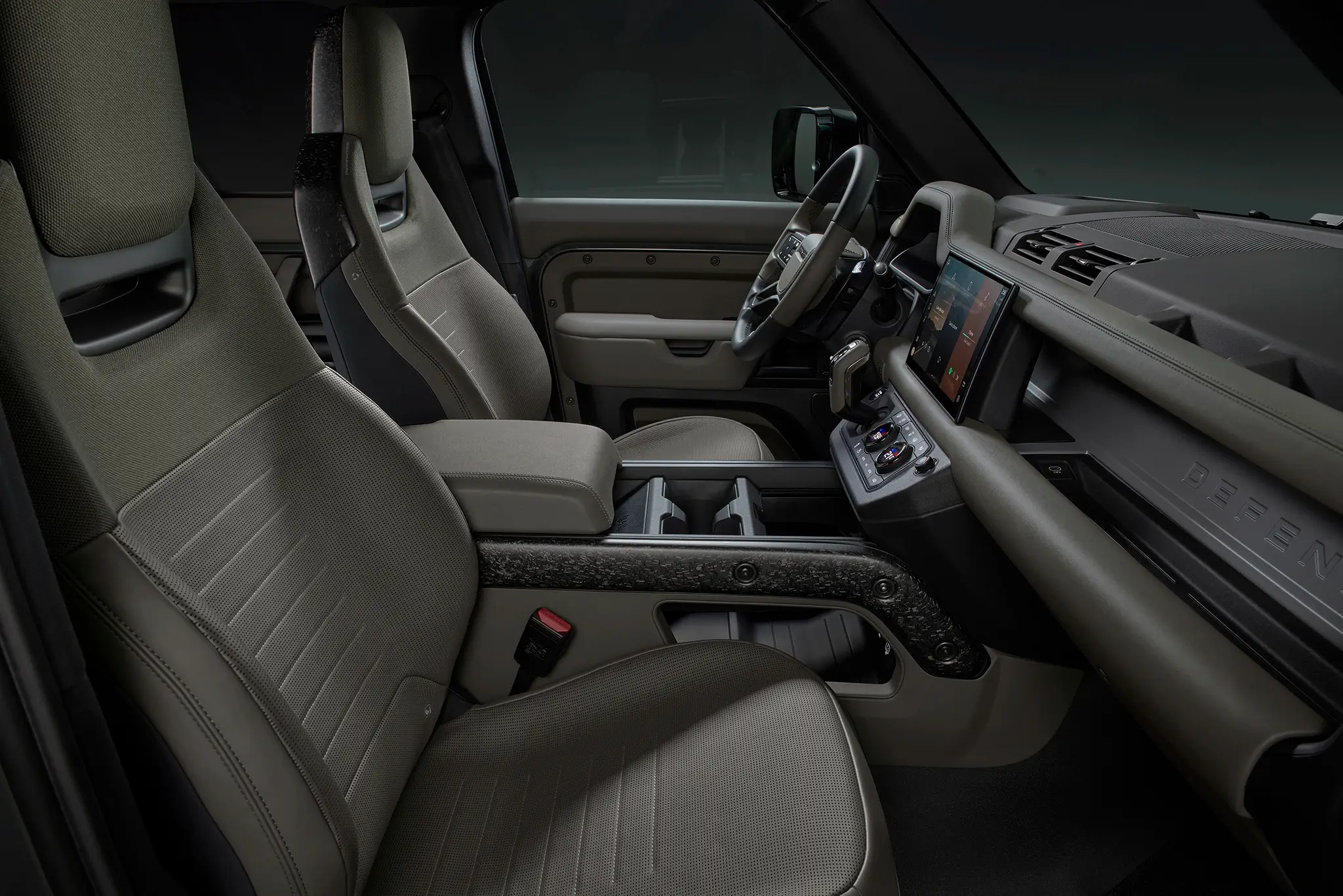 Defender Octa - Interior