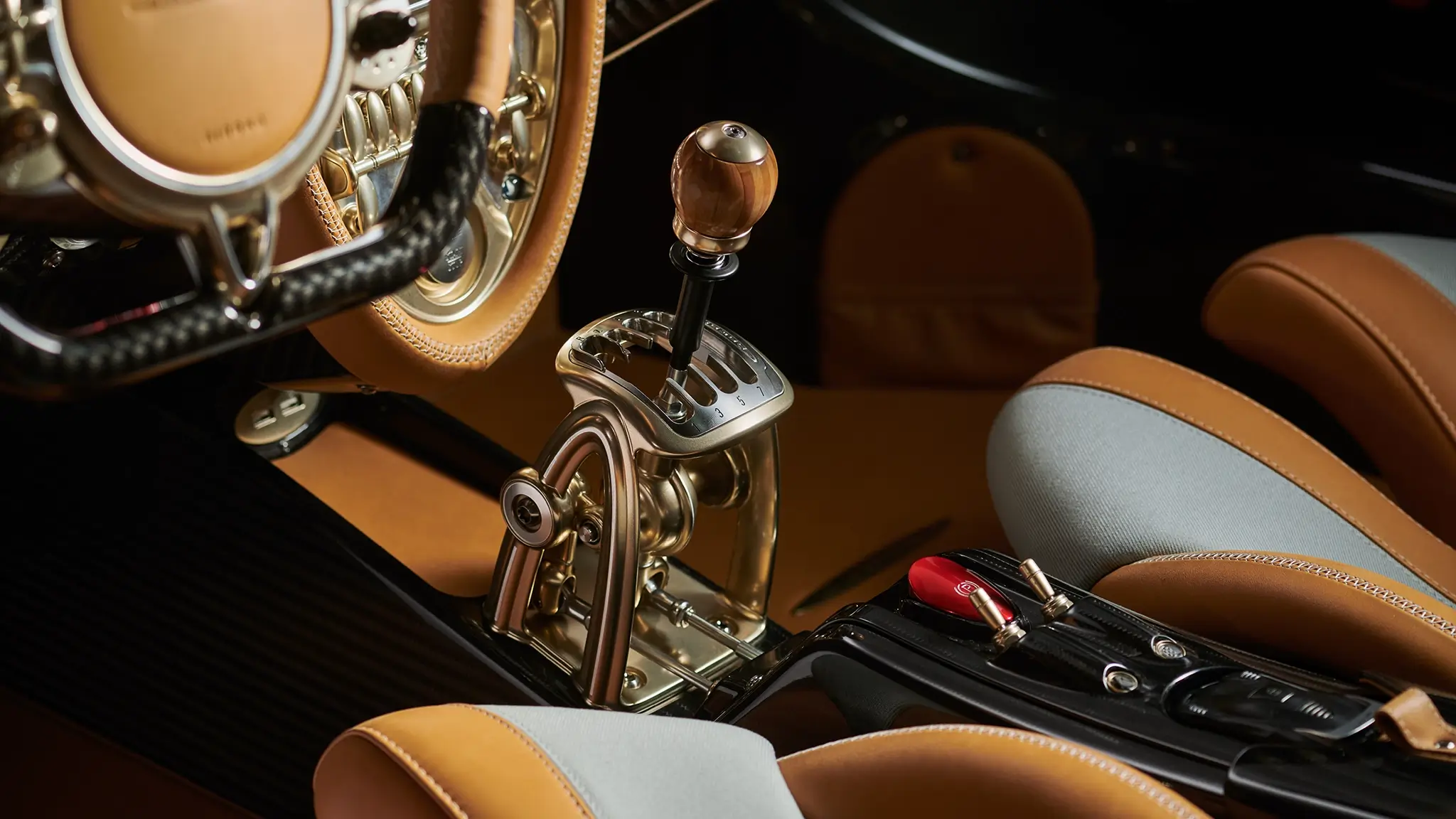 Pagani Huayra Epitome - comando da caixa de velocidades manual