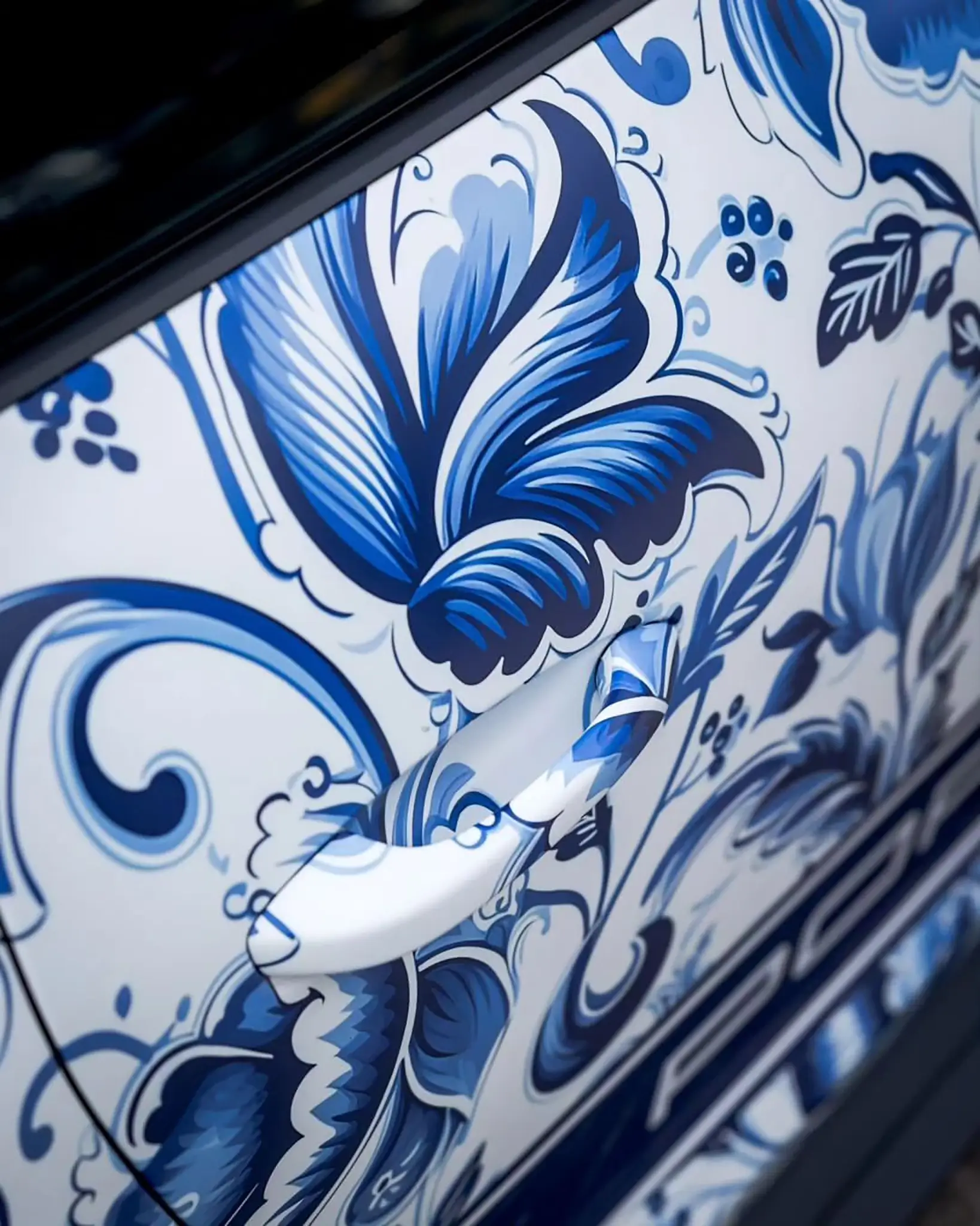 Porsche 911 GT3 RS Delfts Blauw - detalhe da porta