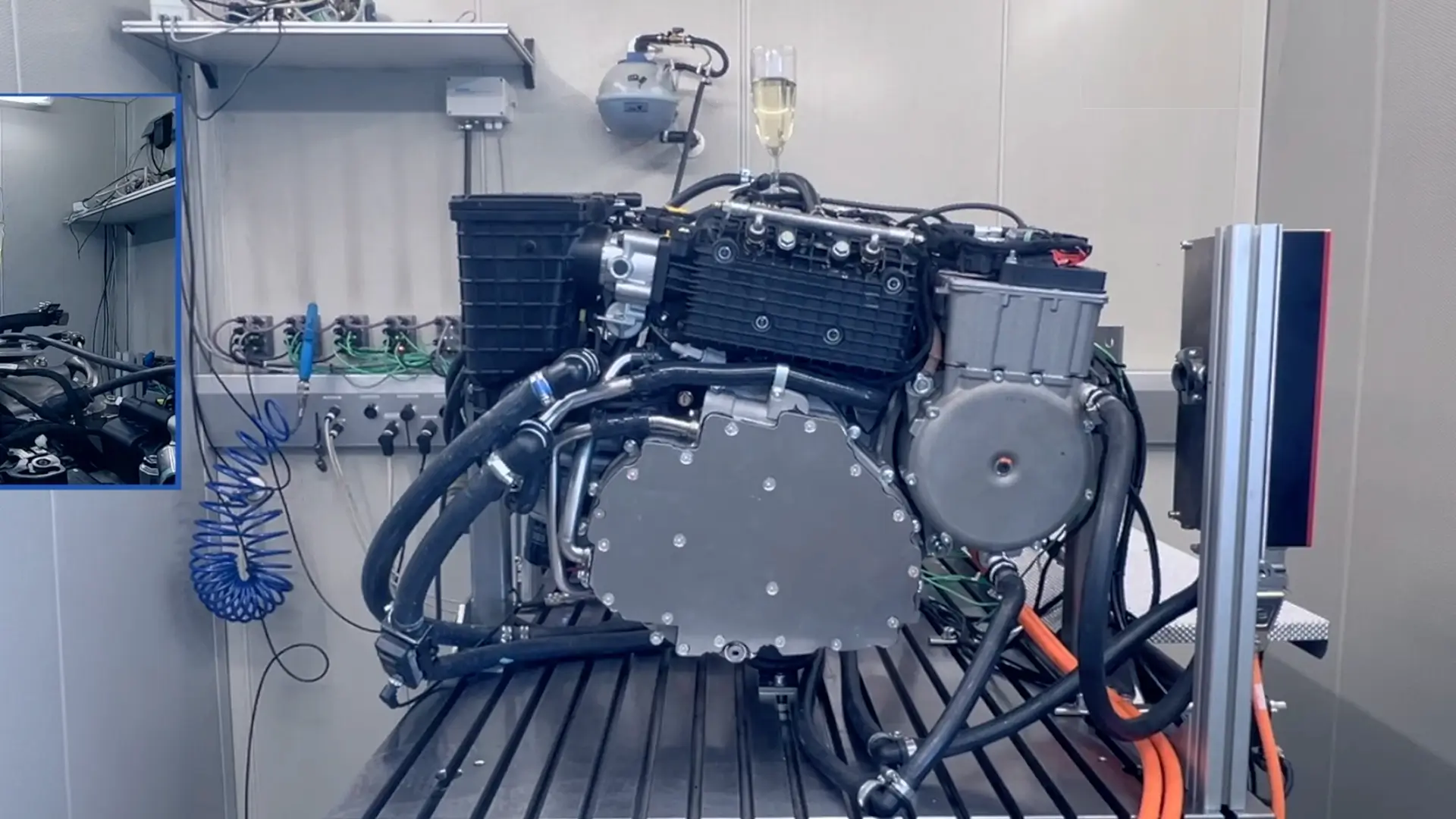 This twin-cylinder engine has less vibration than the V12.