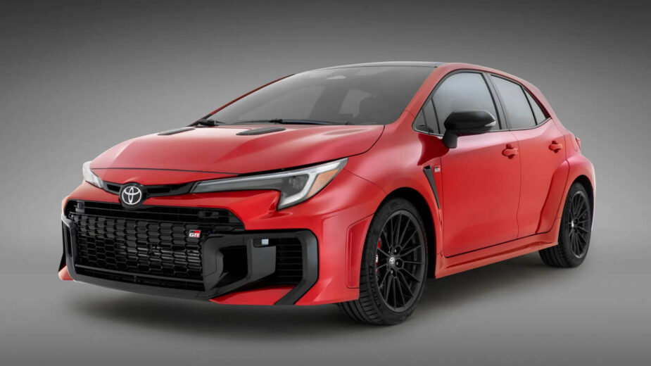 Toyota GR Corolla 2025 frente