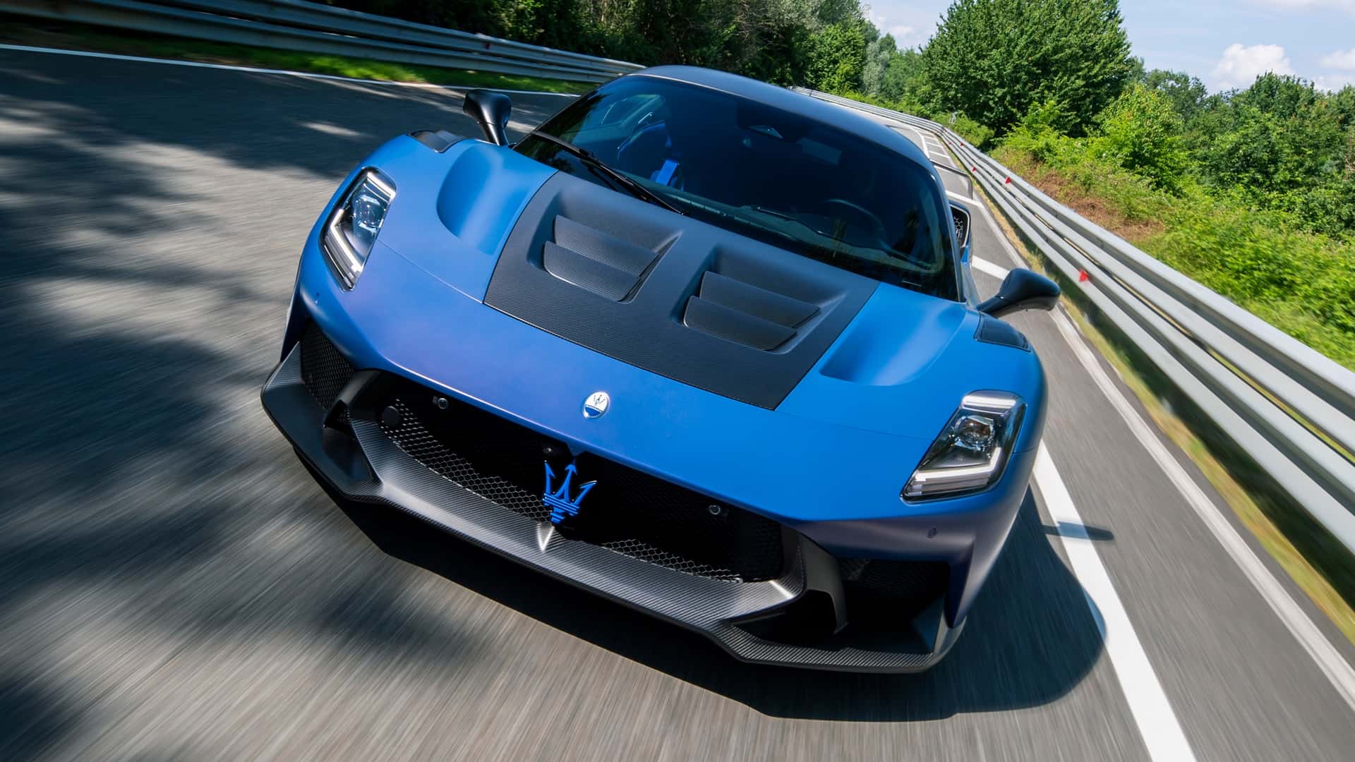 Maserati MC20 GT2 Stradale, frente
