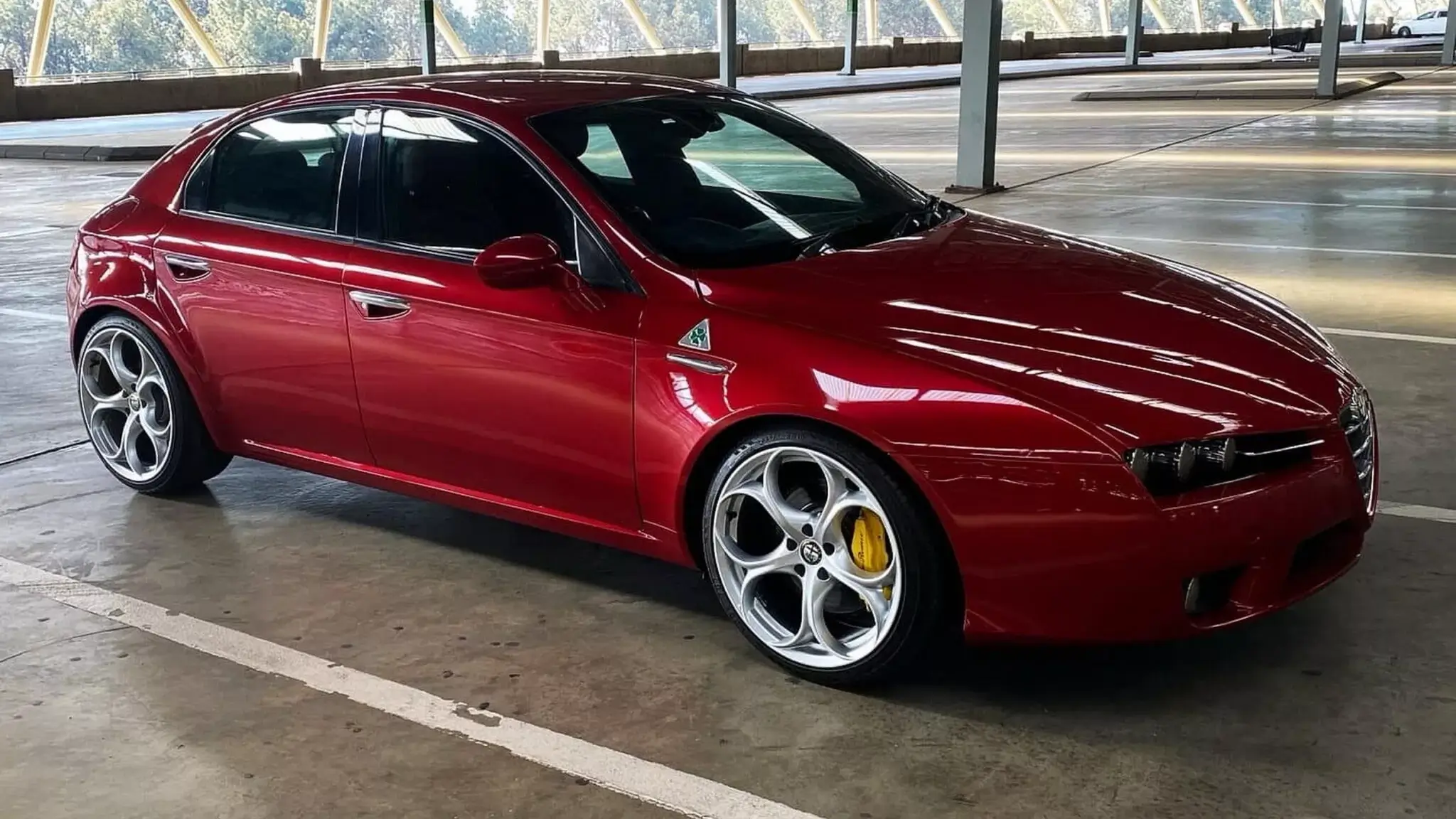 Alfa Romeo Brera 5 portas - 3/4 de frente