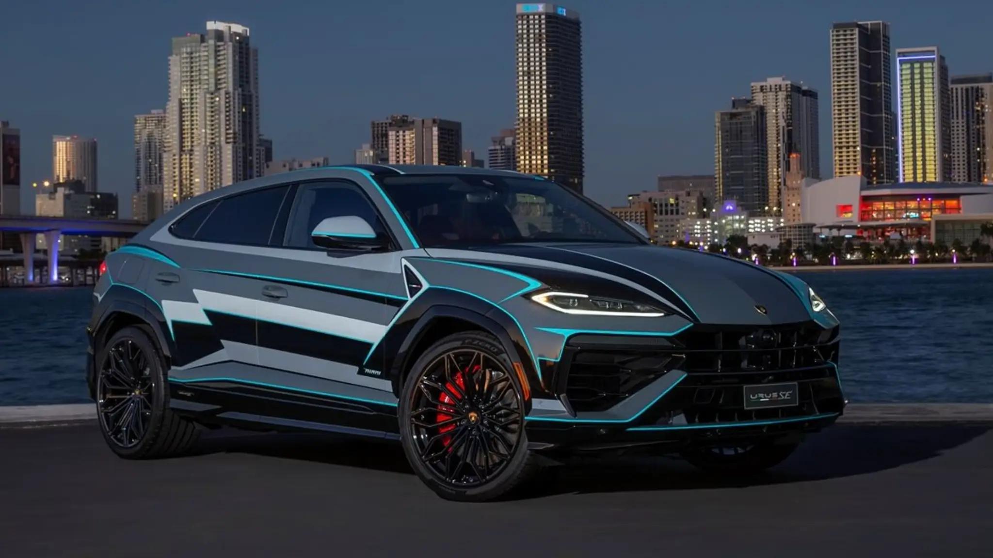 Lamborghini Urus SE pintura dianteira