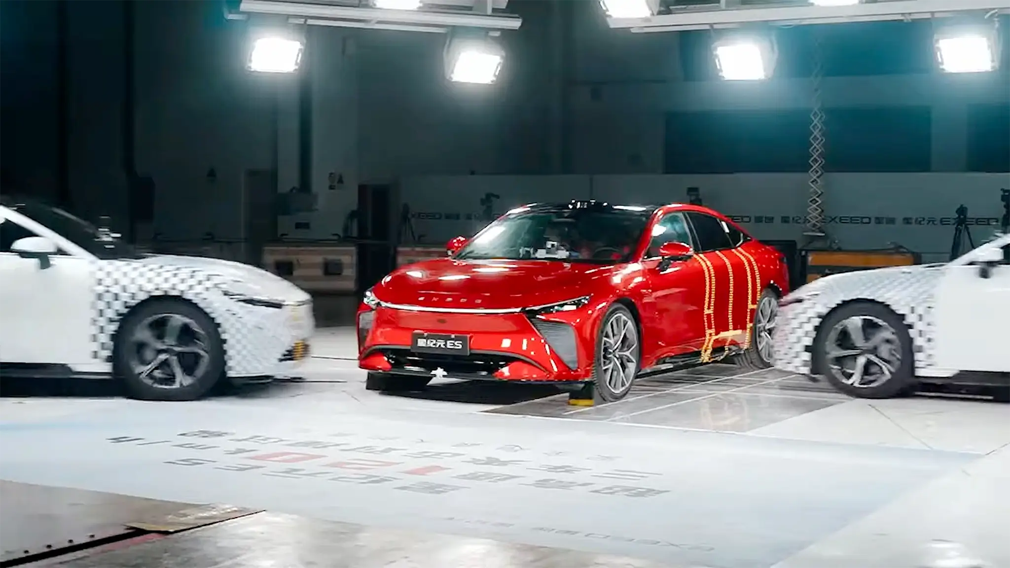 Exceed ES - Crash Test