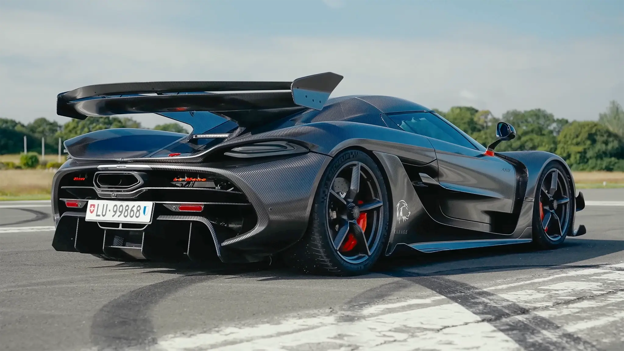 Koenigsegg Jesko Attack - 3/4 de traseira