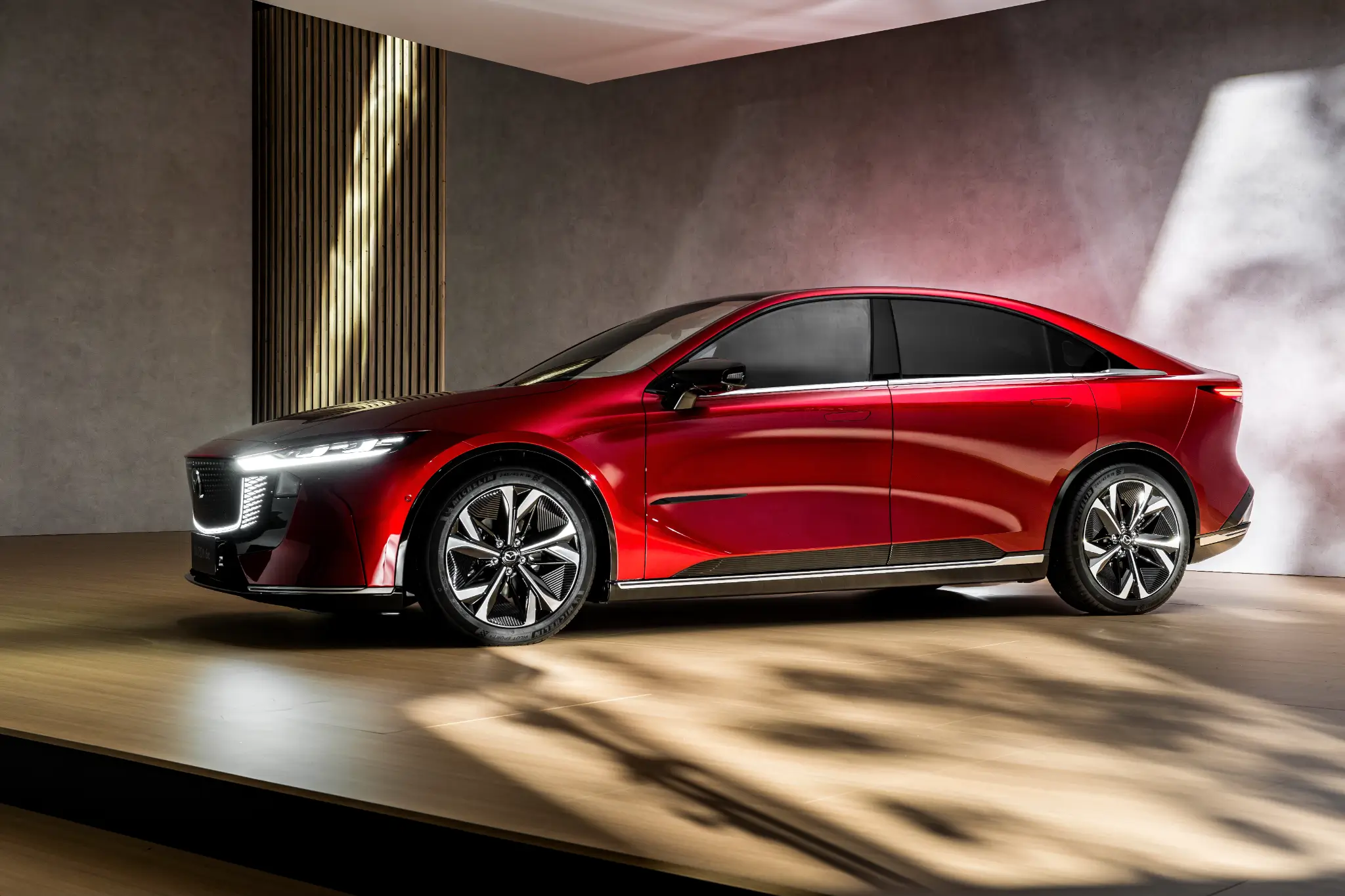 6e é o novo carro elétrico da Mazda