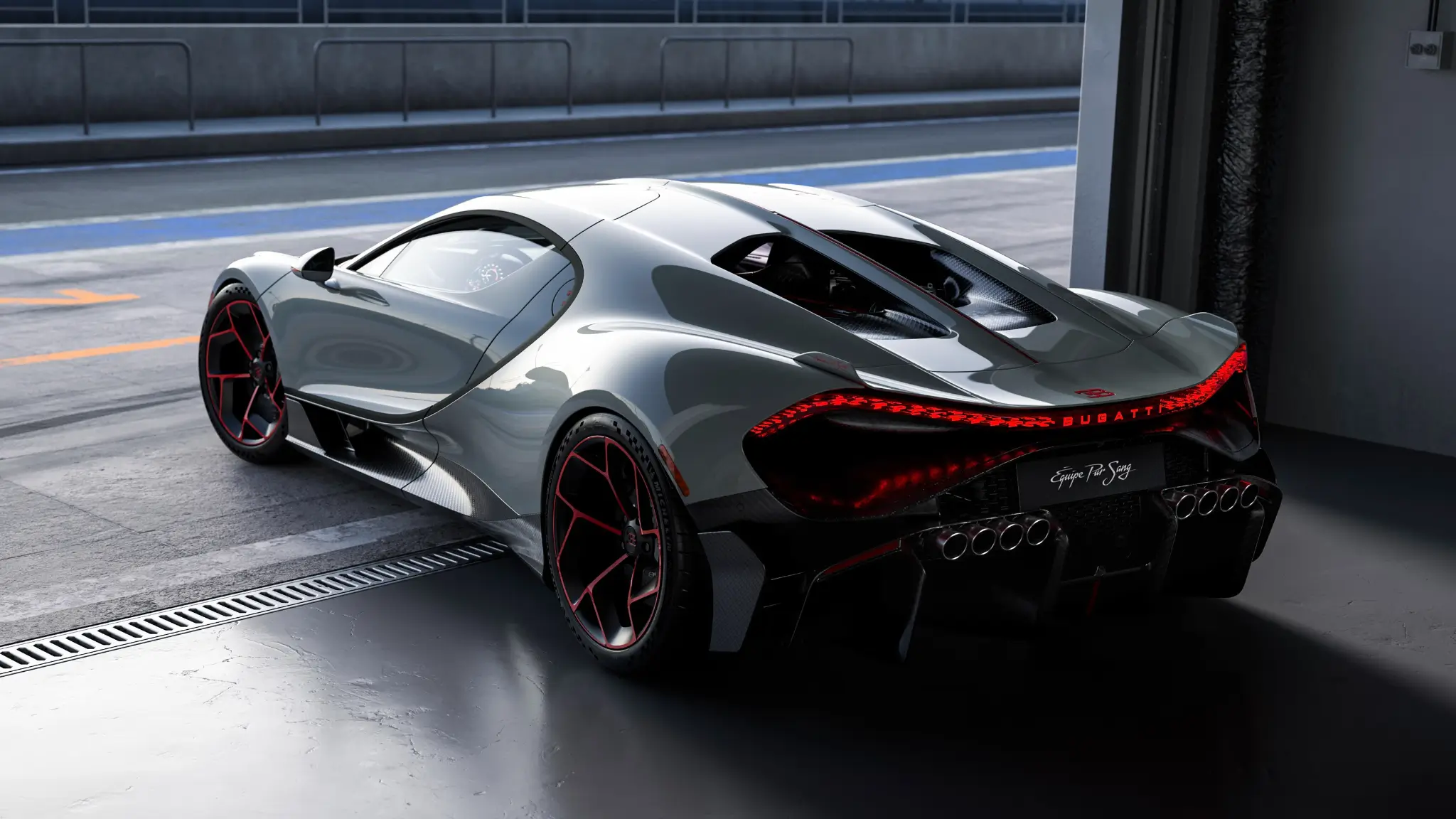 Bugatti Tourbillon com oito saídas de escape