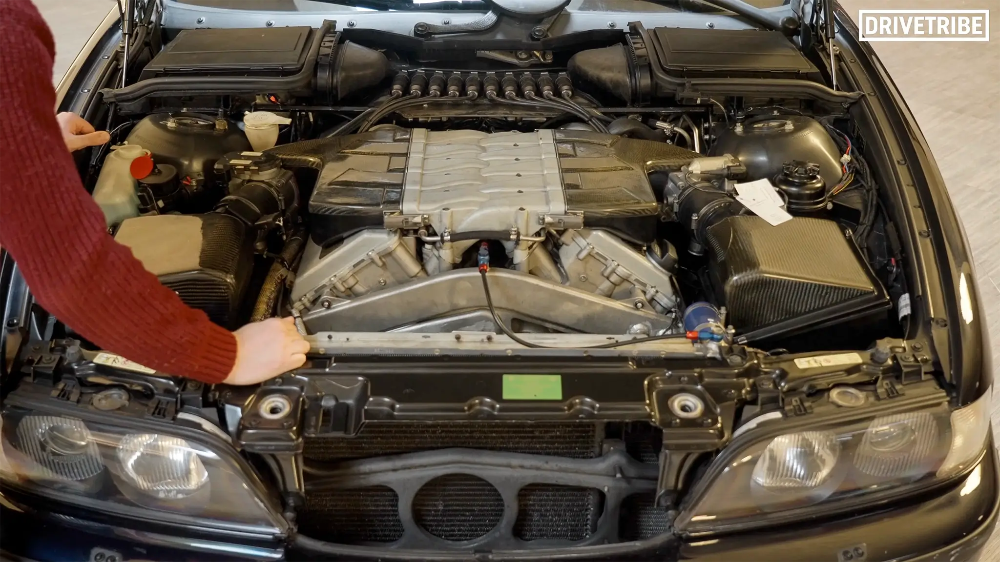 BMW M5 E39 W10 - compartimento do motor