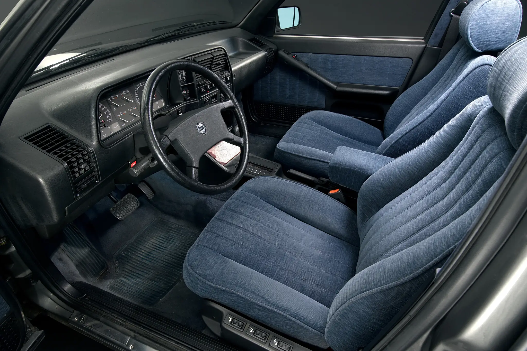 Lancia Thema Familiare by Zagato - interior