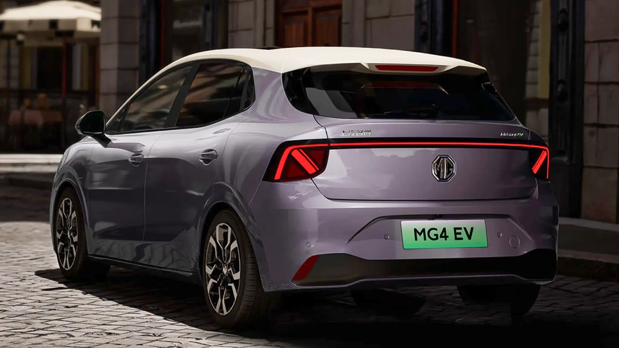 MG4 EV visto de traseira