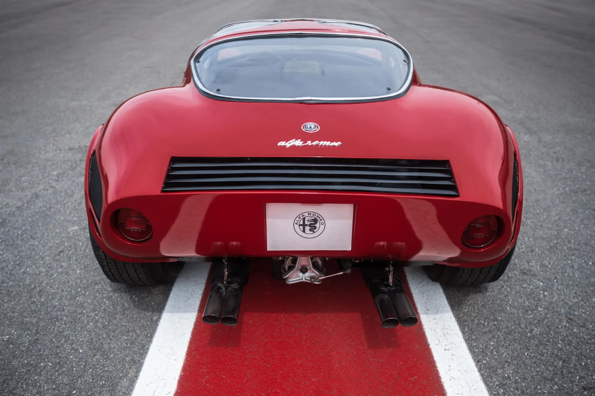 Alfa romeo 33 Stradale, traseira