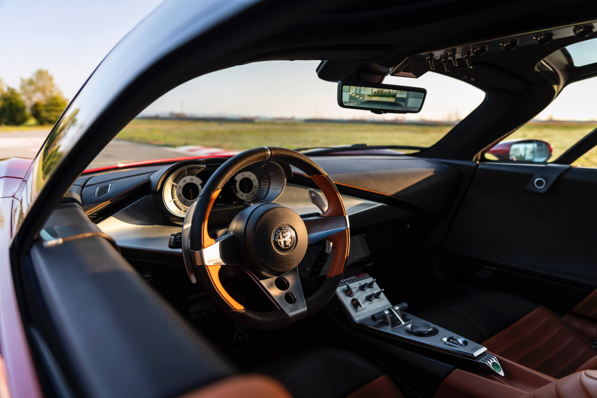33 Stradale interior