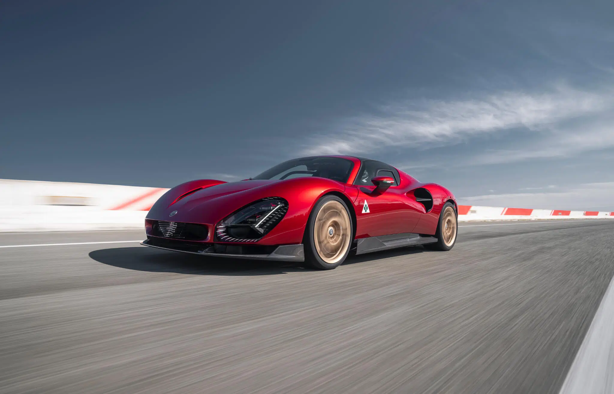 Alfa Romeo_33 Stradale perfil