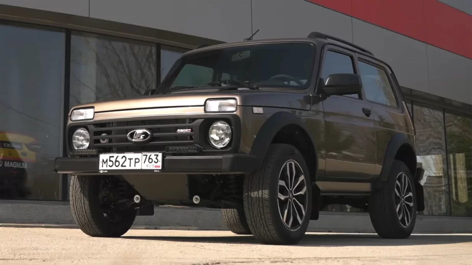 Lada Niva Sport - 3/4 de frente