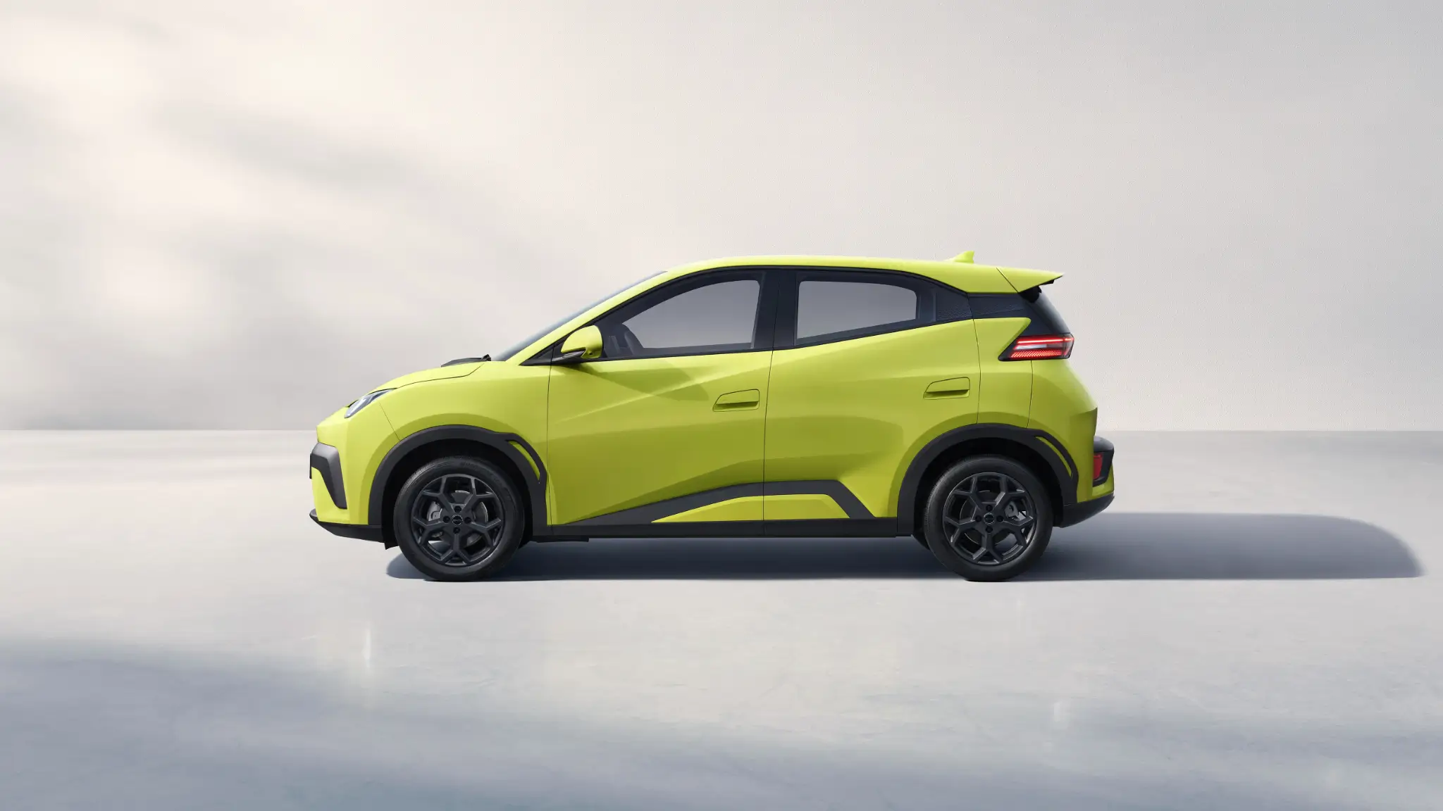 BYD Dolphin Surf perfil