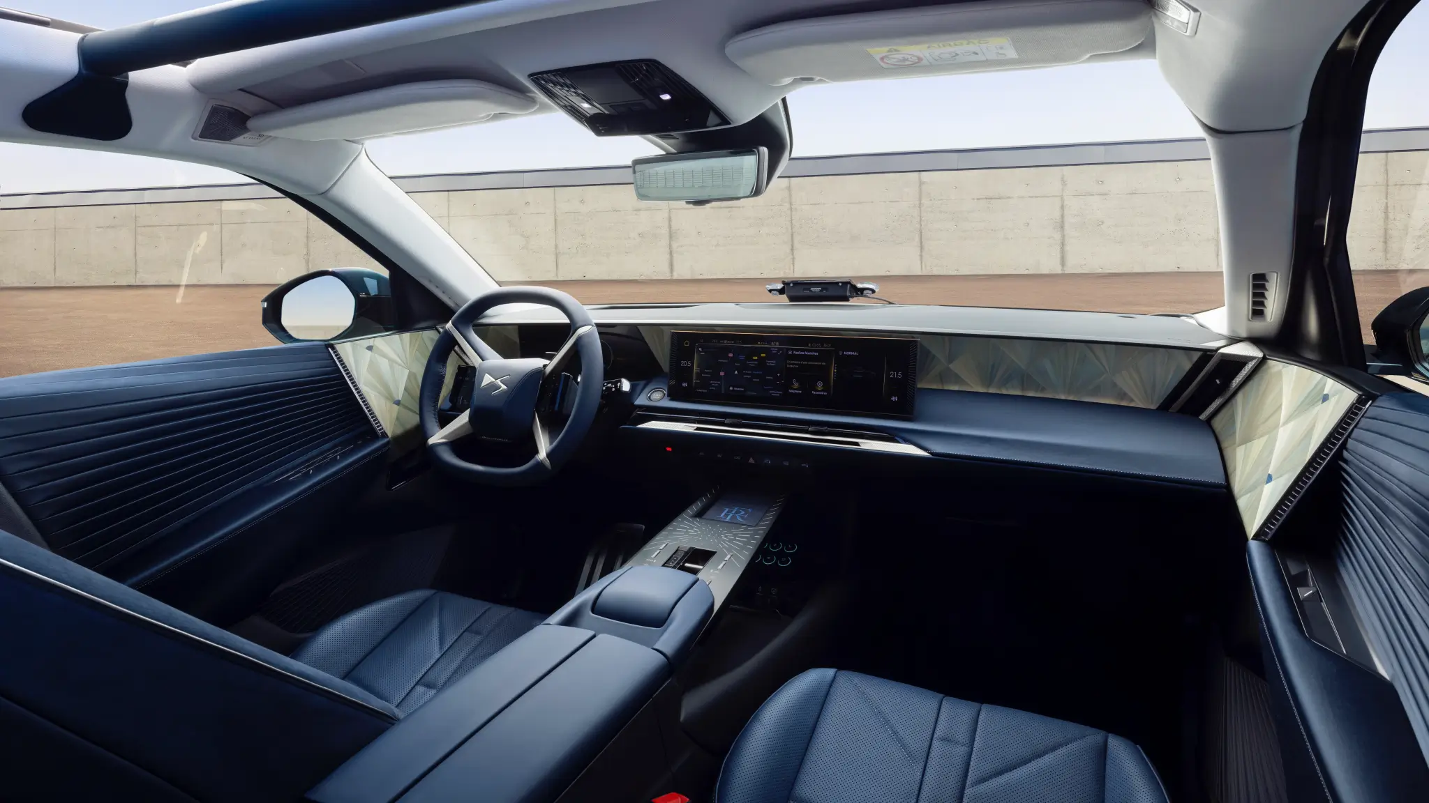 DS Nº8 PRESIDENCIAL interior