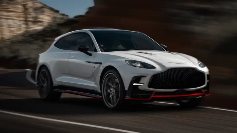 Aston Martin DBX S - 3/4 de frente