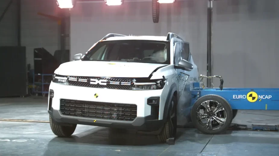 Dacia Bigster em colisão lateral Euro NCAP