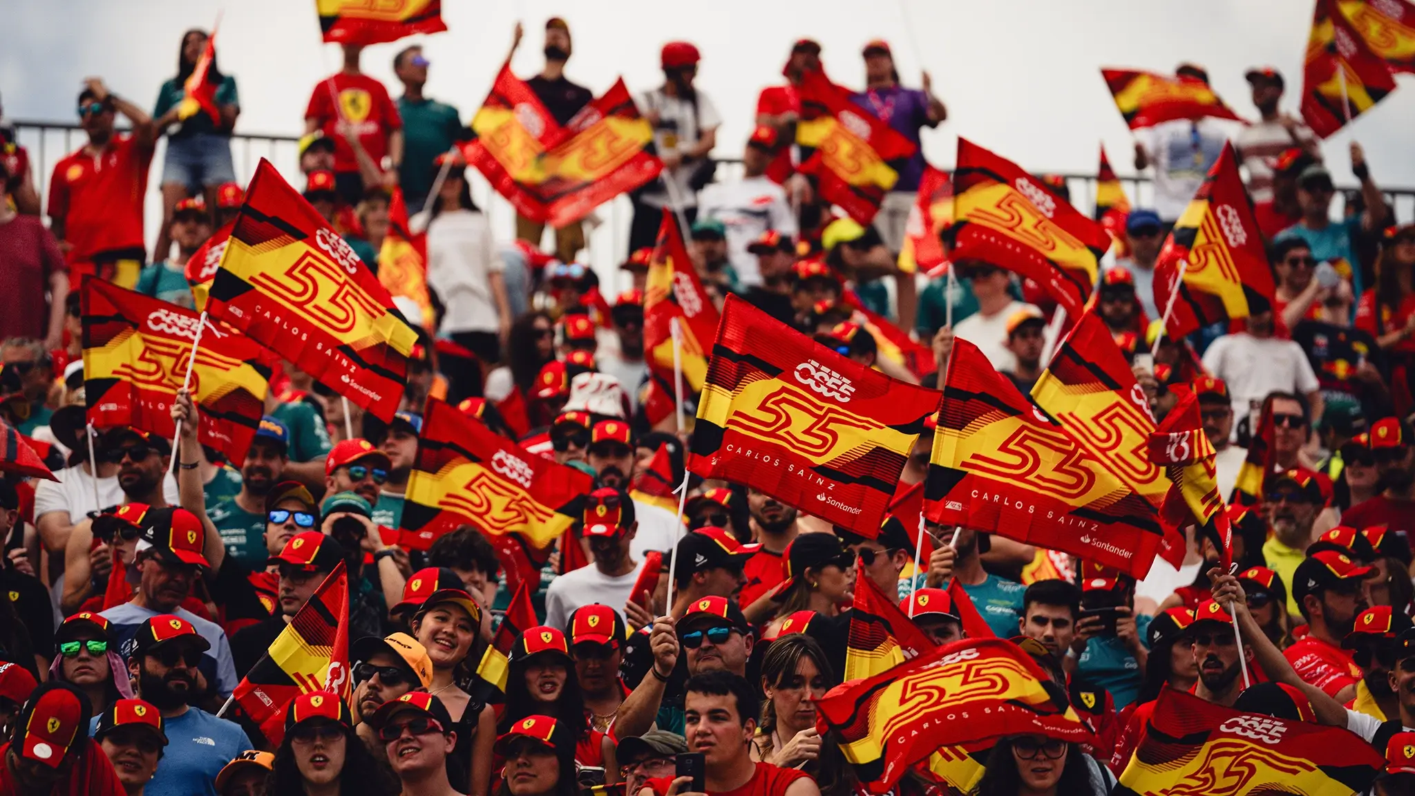 F1 Bandeiras Público Sainz