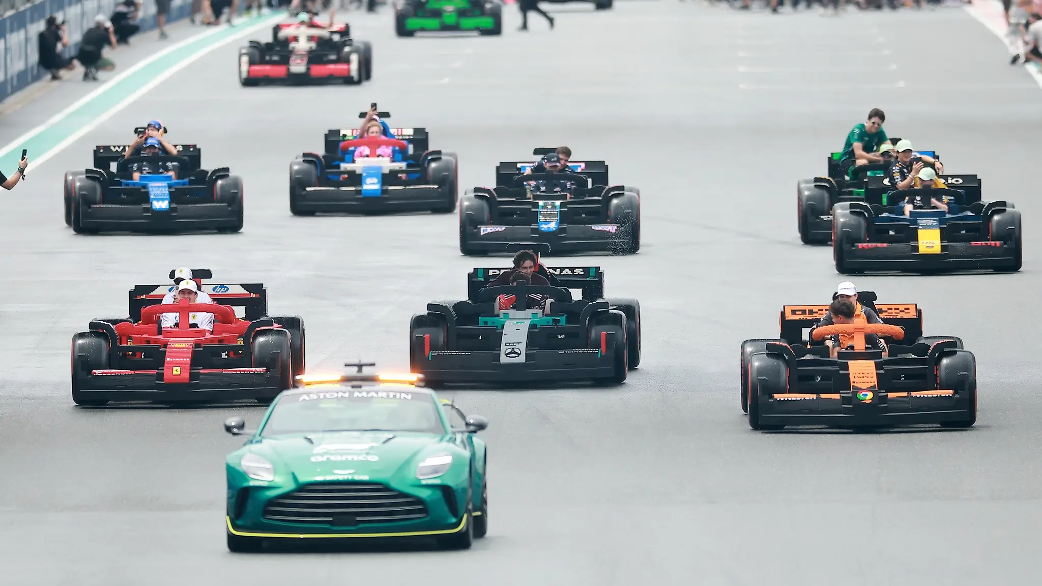 F1 Miami Lego Race - safety car