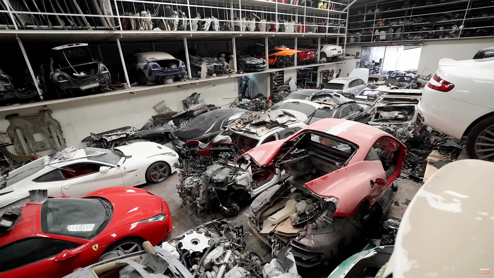 Ferros-velhos Dubai - carros desmantelados