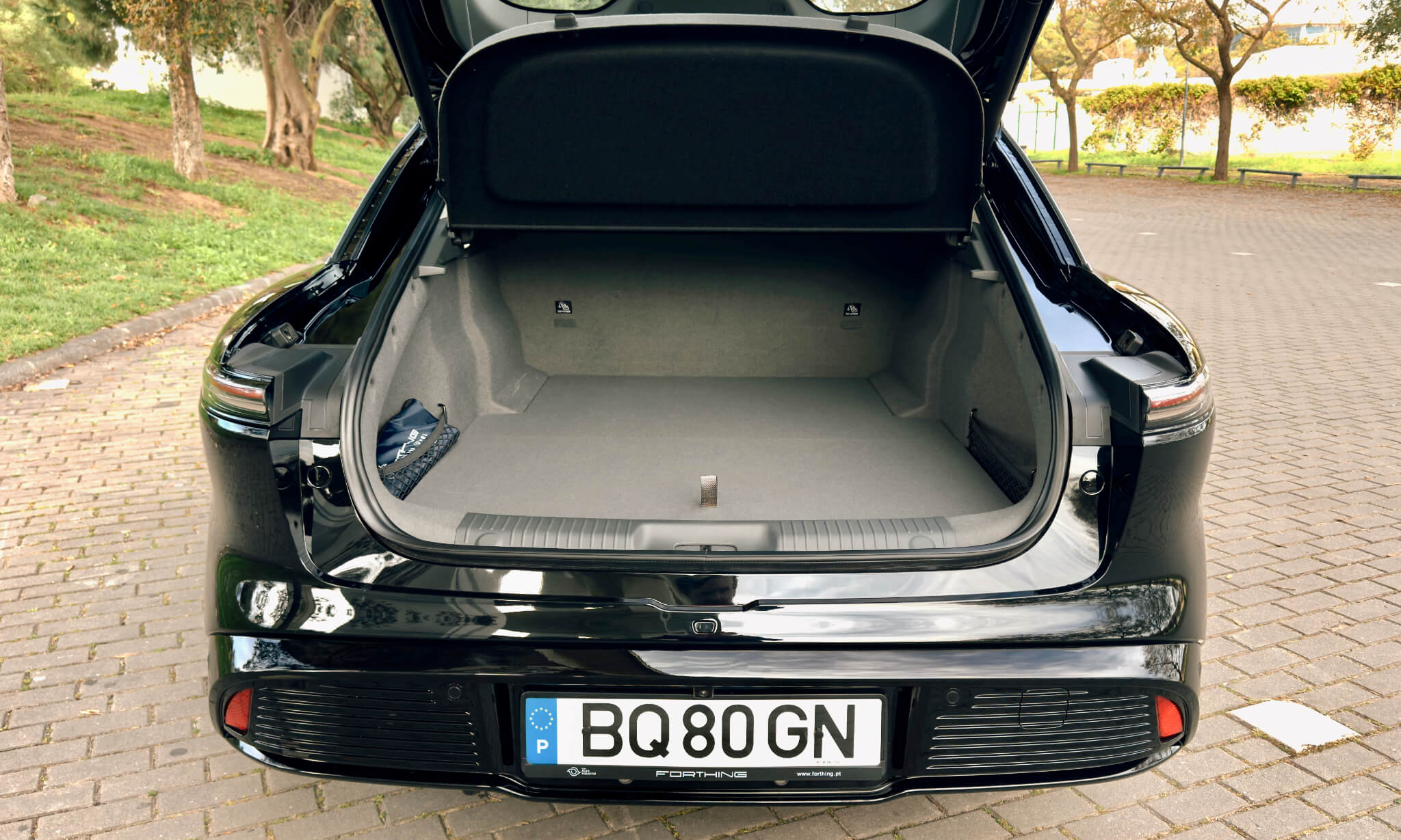 Forthing S7 EV bagageira