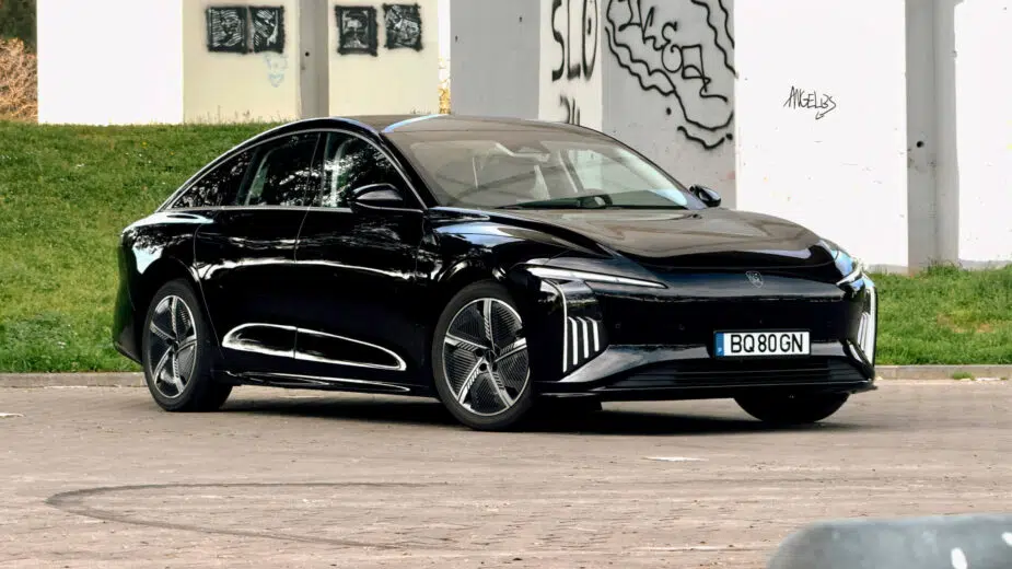Forthing S7 EV frente