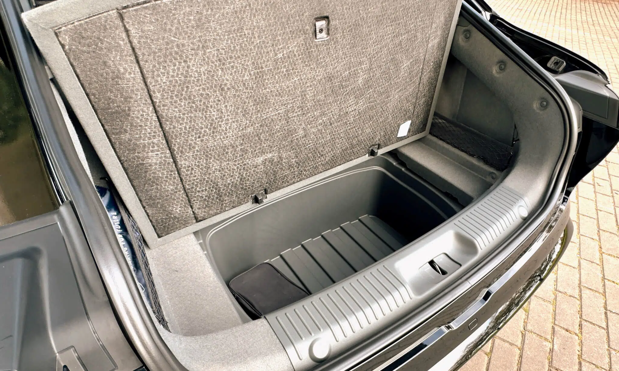 Forthing S7 EV alçapão bagageira