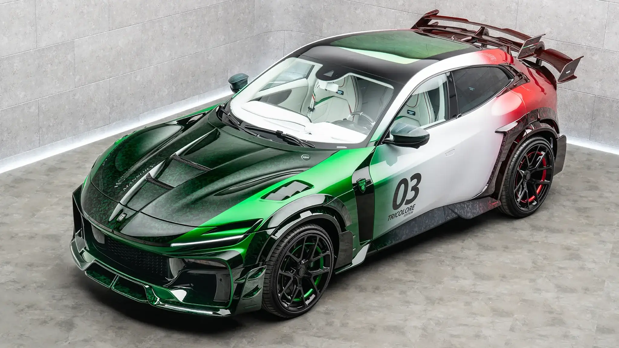 Mansory Pugnator Tricolore - 3/4 de frente