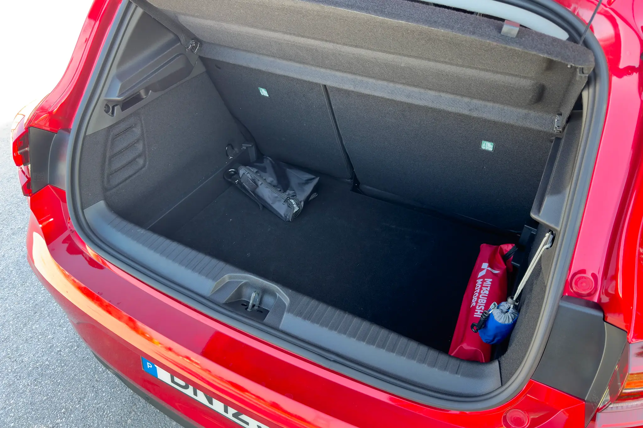 Mitsubishi Colt GPL - bagageira