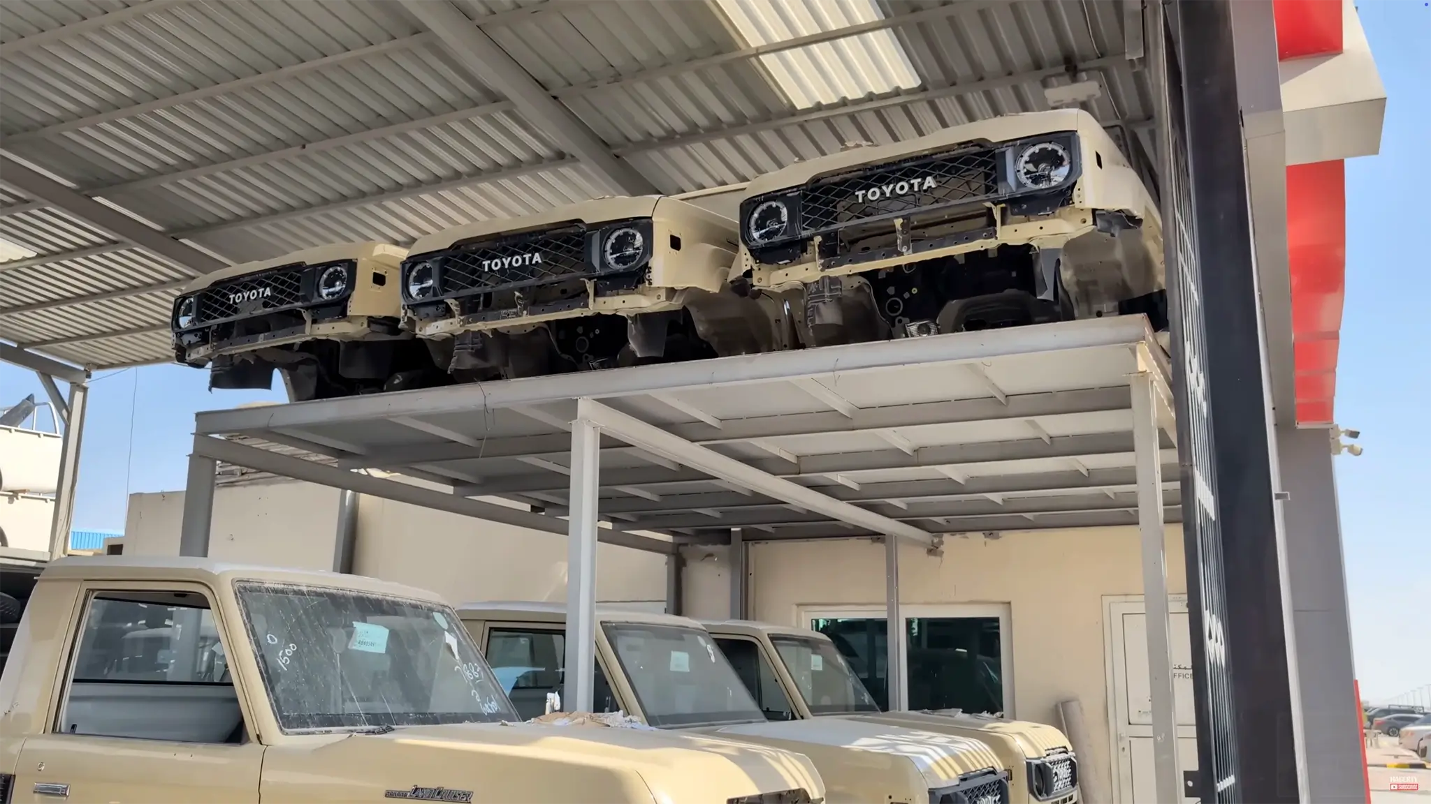 Toyota Pick-Up Dubai Ferro-Velho - carros desmantelados