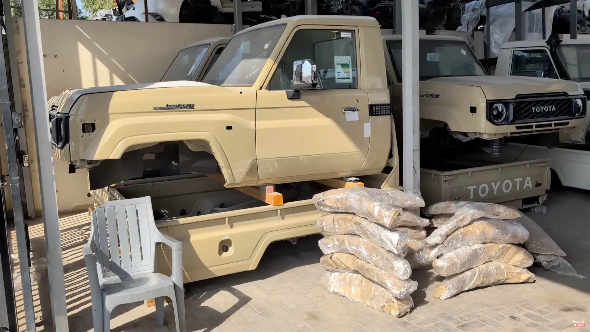 Toyota Pick-Up Dubai Ferro-Velho - cabines